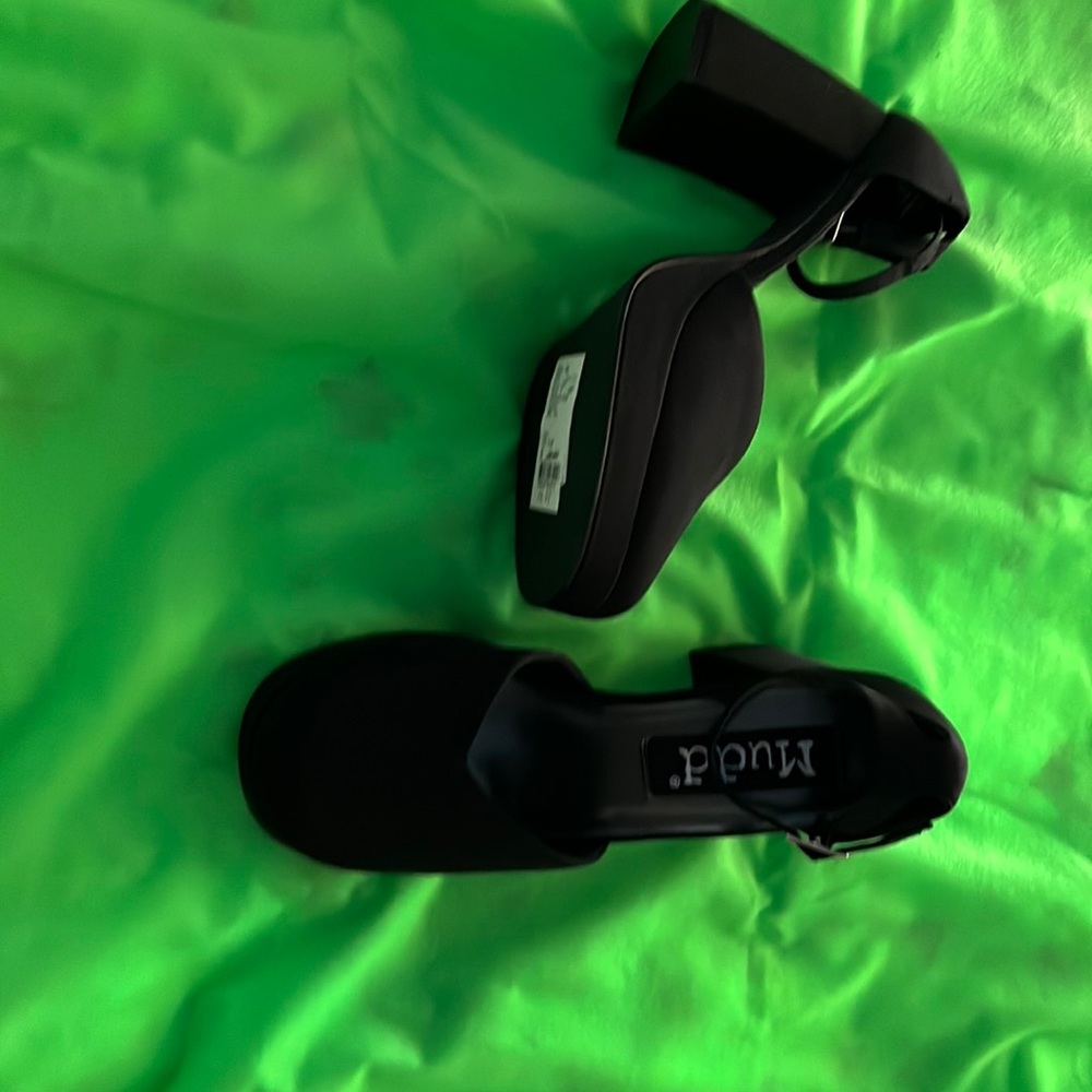 Dress shoes